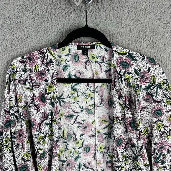 Torrid Cardigan Womens 1 Pink Black Floral Kimono Open Front Short Sleeve Flowy - Picture 2 of 7